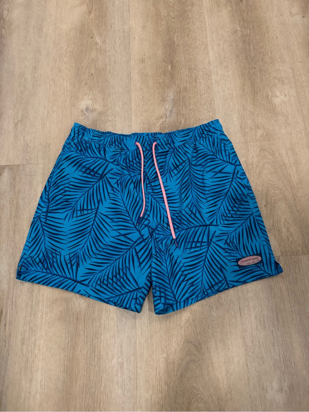 Vineyard Vines Men's Blue Tropical Palm Print Swim Trunks with Pink Drawcord
